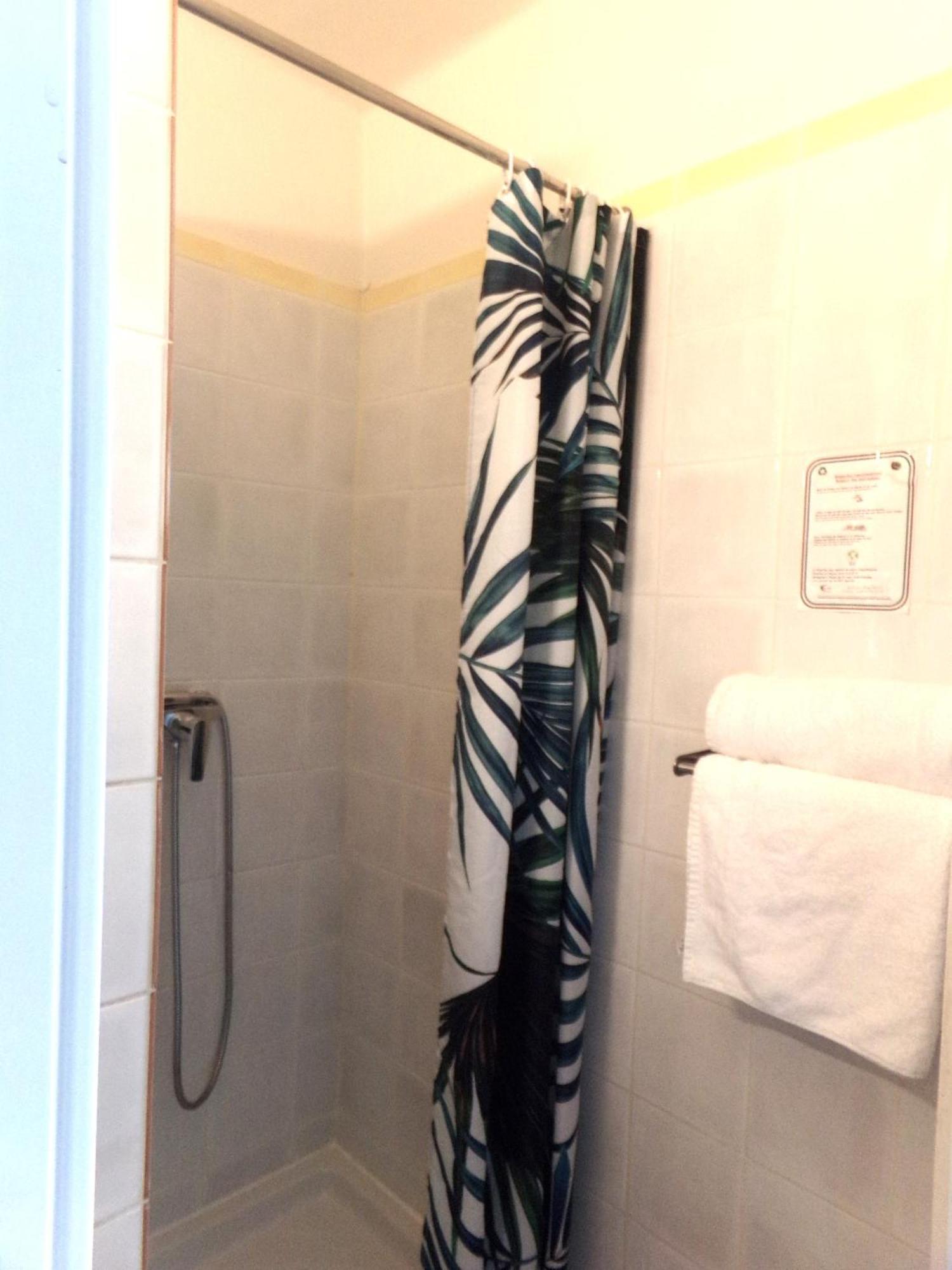Hotel Du Lac Chateau-Arnoux-Saint-Auban Zewnętrze zdjęcie